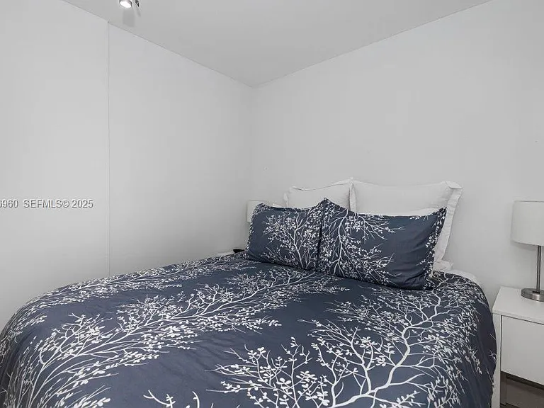 2301 Collins Ave #1111 — Photo 18