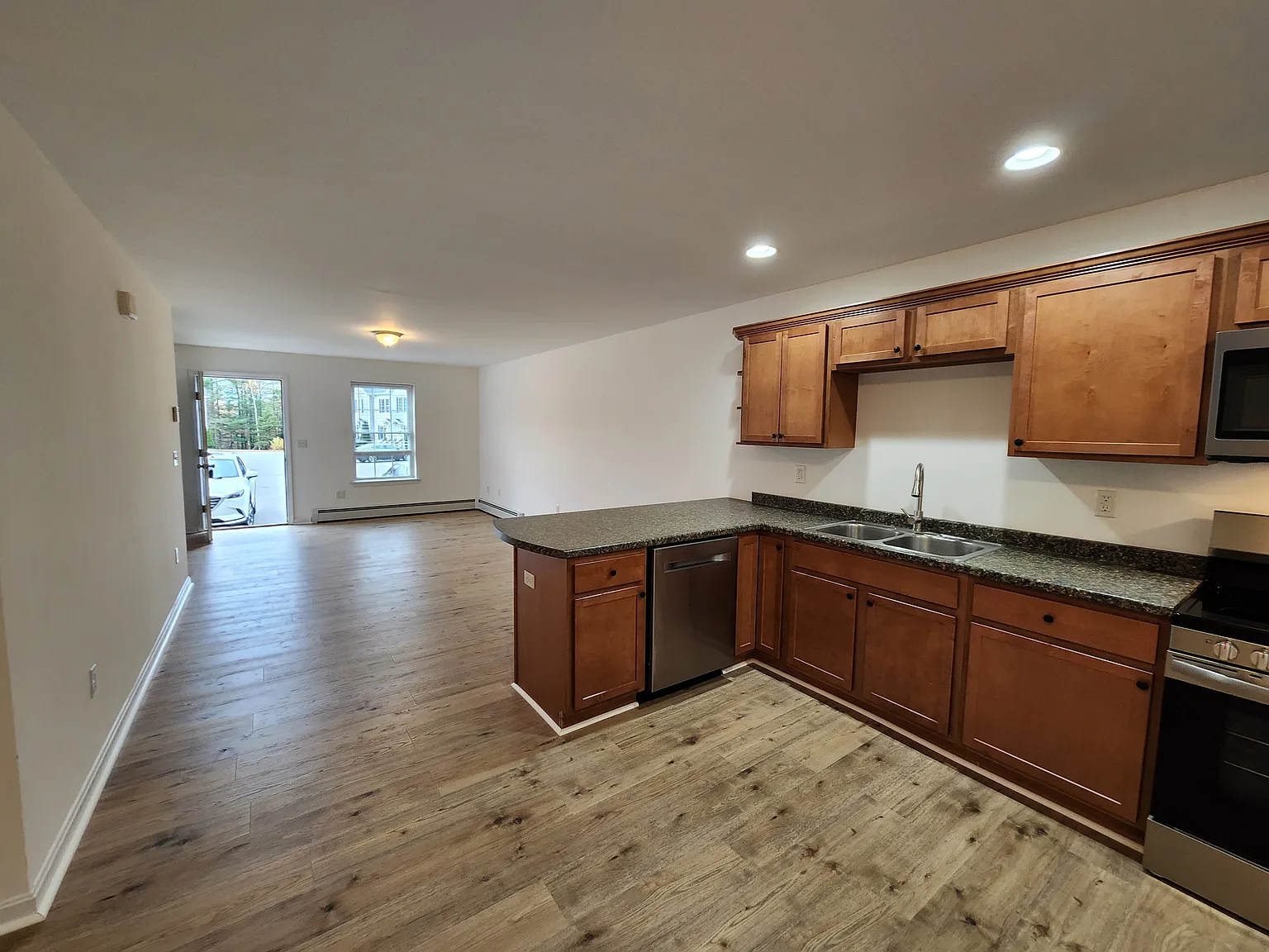 2 bed, 1260 sqft, $1,875 — Photo 4