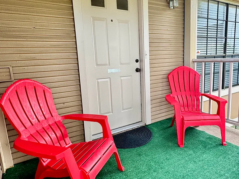 1311 Antoine Dr #122 — Photo 1