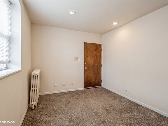 3rd image of 1555 N Milwaukee Ave APT 46
