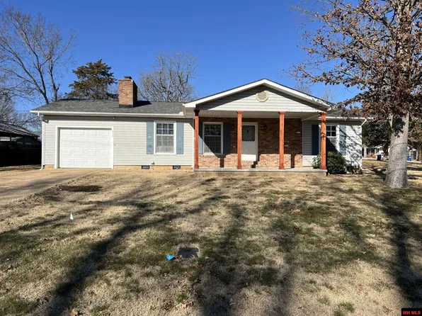 915 Windbrook St, Mountain Home, AR 72653