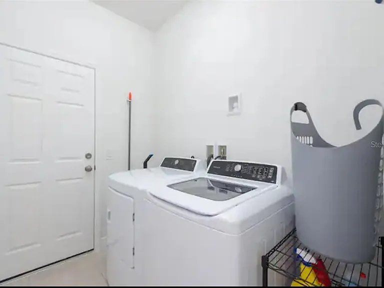 470 Lake Shore Pkwy — Photo 30