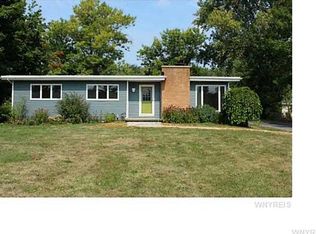 1575 Lake Rd, Youngstown, NY 14174