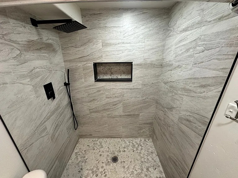 4000 E Mount Airey Dr — Photo 17
