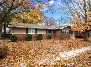 101 S Edwards St, Altamont, IL 62411