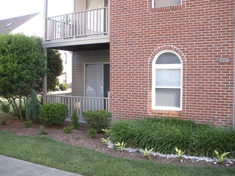 516 Thorncliff Dr #101 — Photo 4