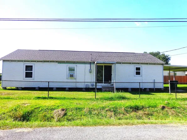 374 Dantin St, Raceland, LA 70394