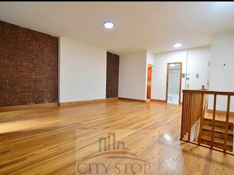 49 W 74th St #1R — Photo 2