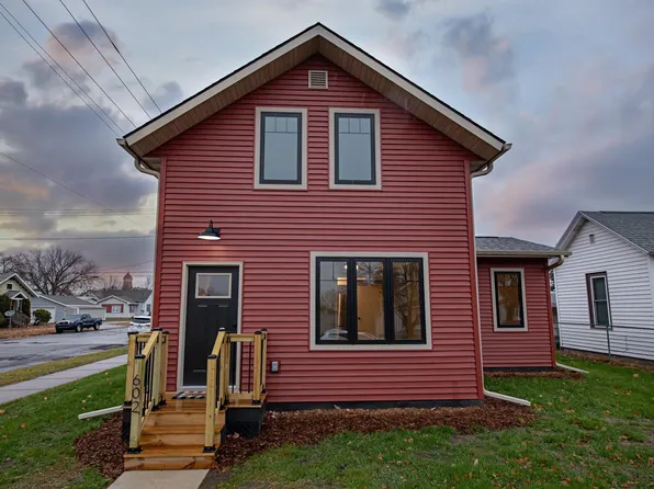 602 E 8th St, Winona, MN 55987