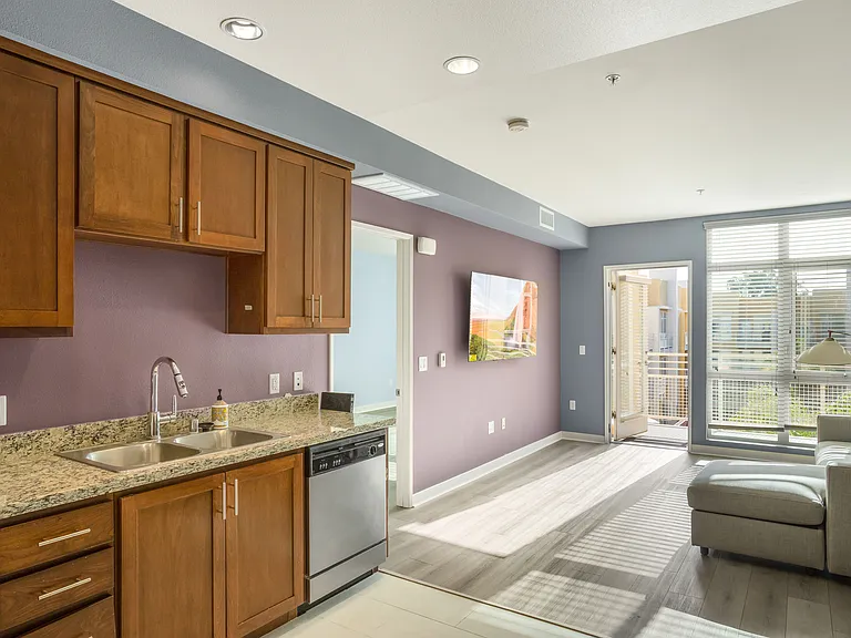 21301 Erwin St #526 — Photo 24