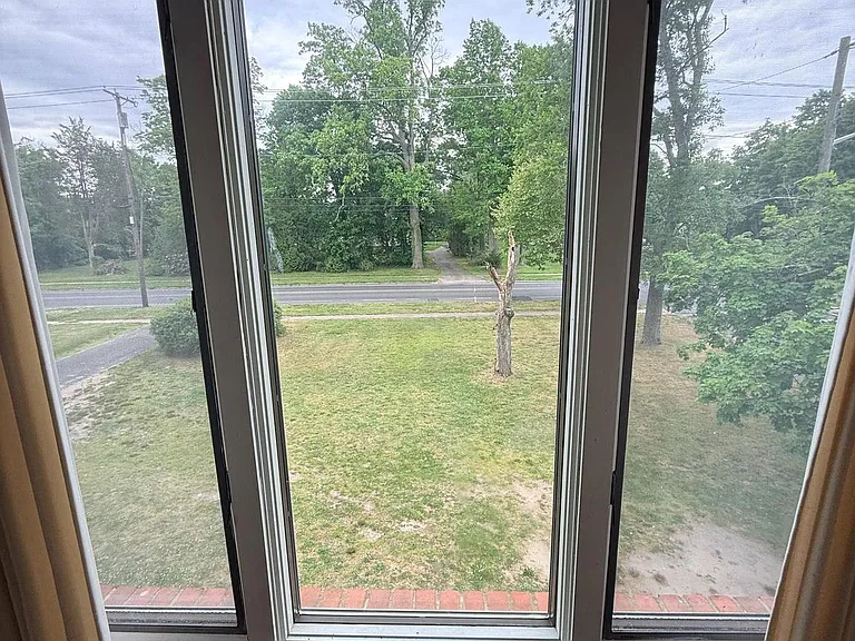 1134 E Park Ave — Photo 12