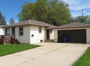 215 Chicago St, Racine, WI 53405