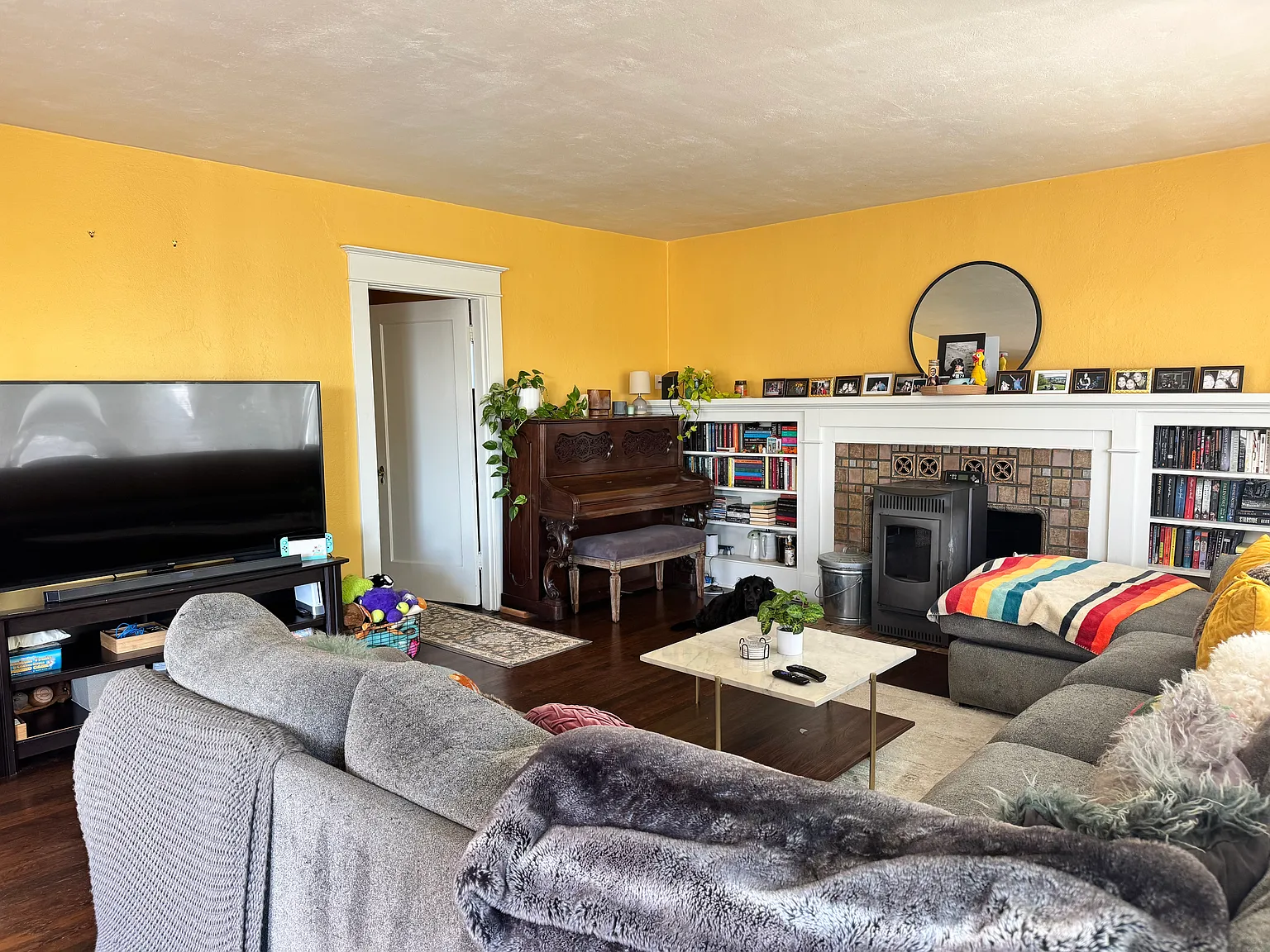4 bed, 1902 sqft, $712 — Photo 2