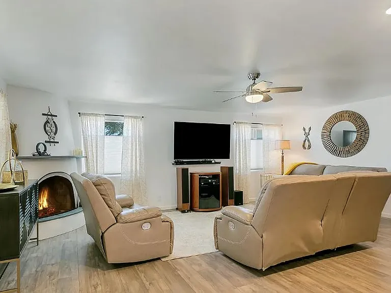 3402 E Kleindale Rd — Photo 22