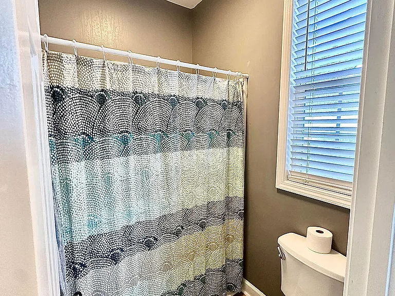 425 N Belvedere Dr — Photo 27