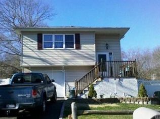 11 Elder Ave, Farmingville, NY 11738