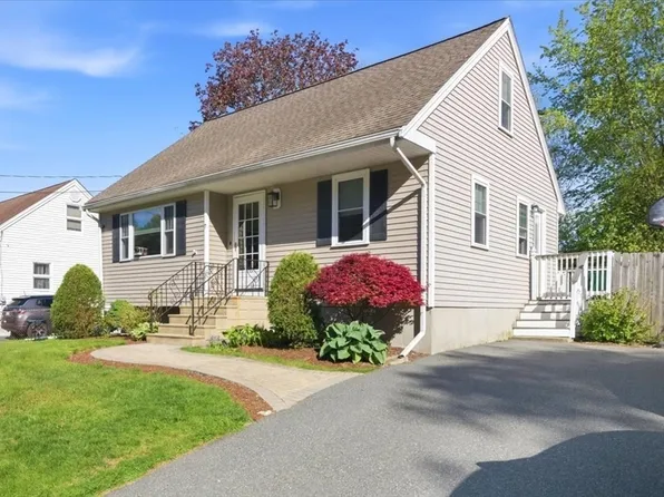 7 David Dr, Blackstone, MA 01504