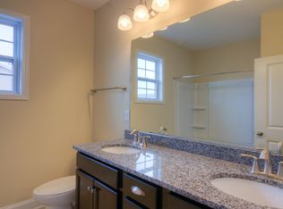 104 Cooper Oaks Ct, Simpsonville, SC 29681