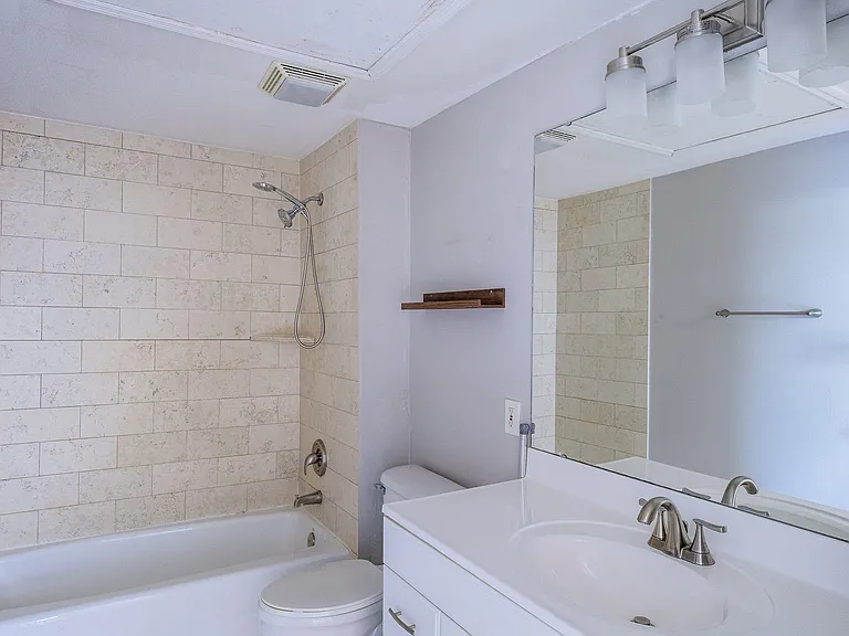 401 Euclid — Photo 12