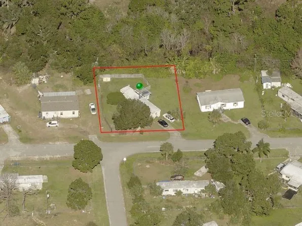 135 West Loop, Oak Hill, FL 32759