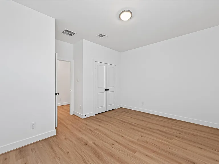 7802 Longhorn Ballroom — Photo 18
