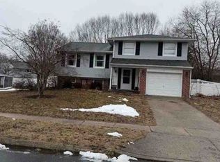 10 Academy Dr, Stratford, NJ 08084