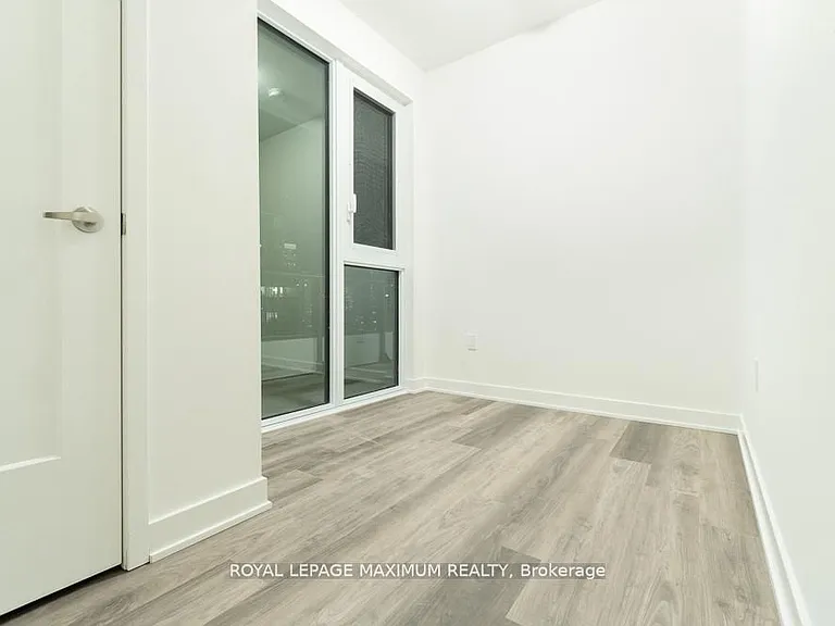 70 Princess St #2015-E — Photo 7