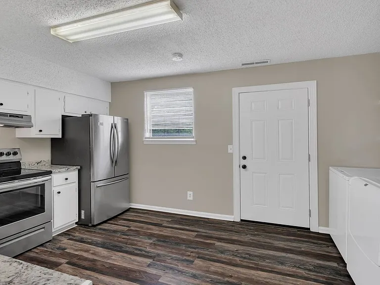 2439 Paulawood Dr — Photo 5