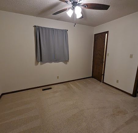 4th image of 2104 S Broadway St #16947241