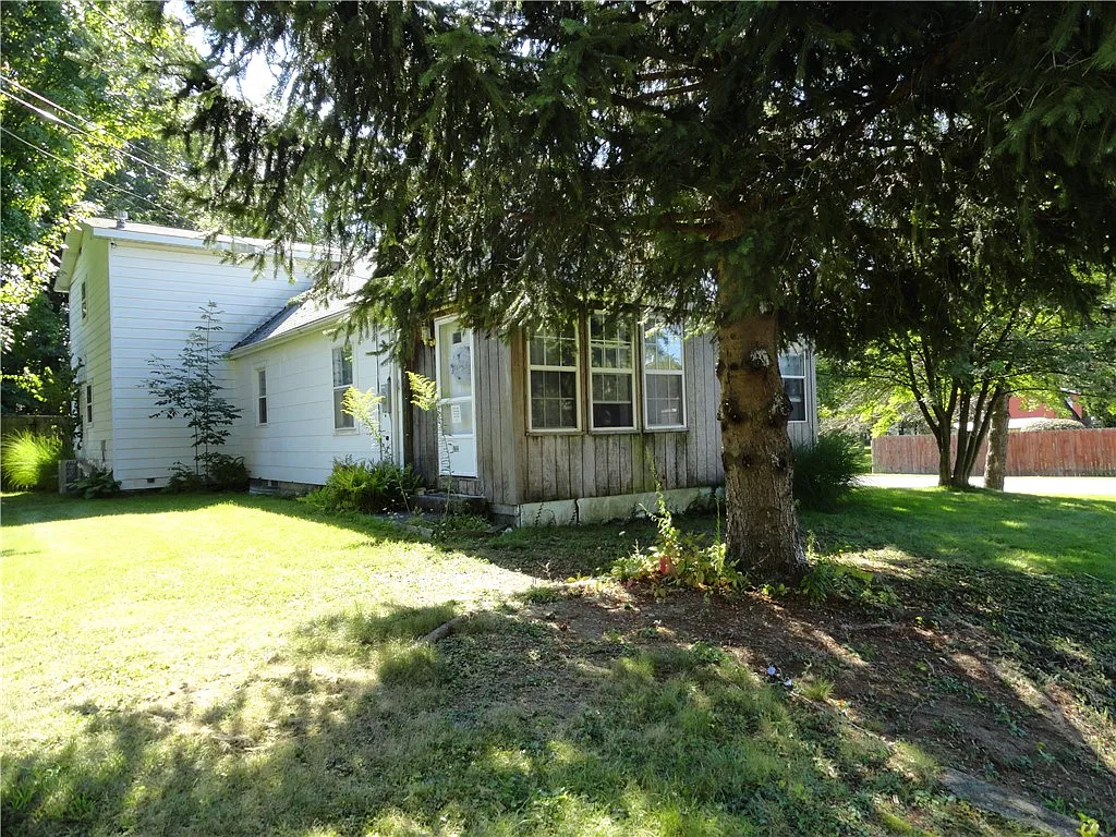 1723 Bryant St photo 1
