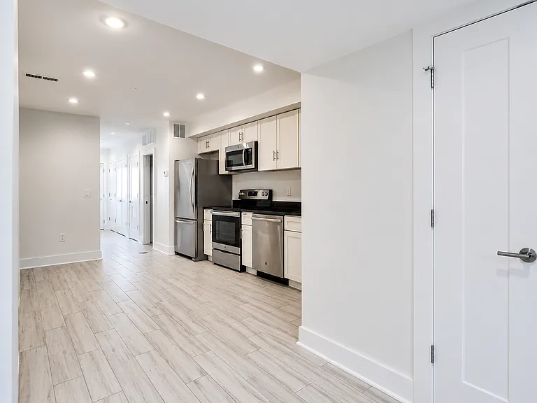727 Quebec Pl NW #B — Photo 15