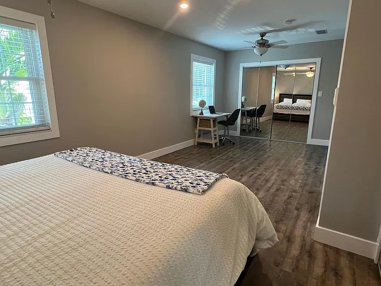 117 Pompano Dr SE #C — Photo 9