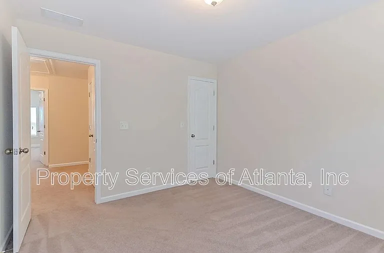 143 Linton Dr — Photo 12