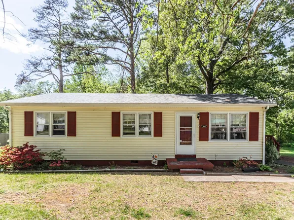 205 Lombardy St, Appomattox, VA 24522