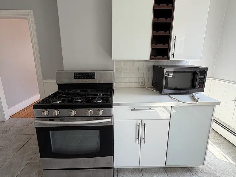 73 Carrington Ave #2 — Photo 18