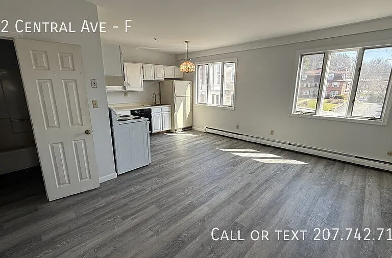 712 Central Ave #F — Photo 7
