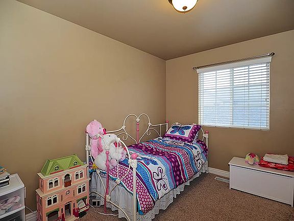 3rd image of 10629 S Granby Way