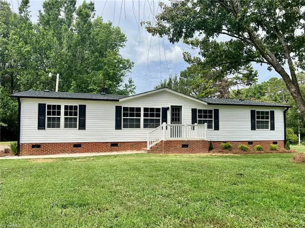 2773 Quakenbush Rd, Snow Camp, NC 27349