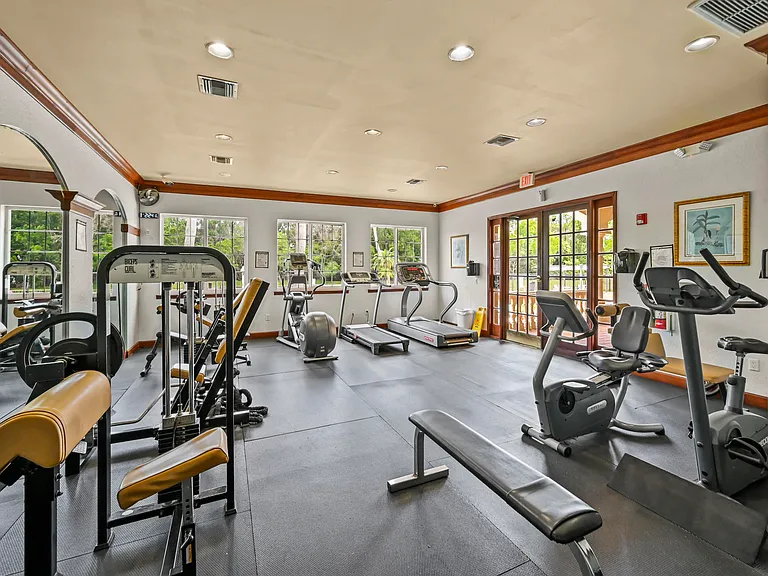 1100 Crestwood Ct S #S-1109 — Photo 30