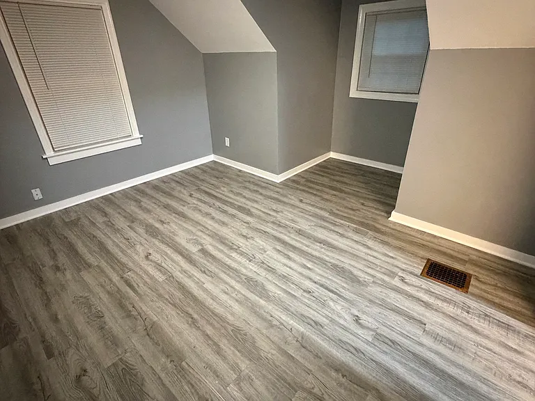 211 S Lafayette St — Photo 15