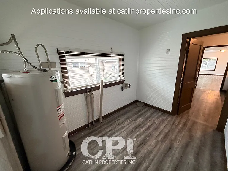 305 Rosewood St — Photo 18