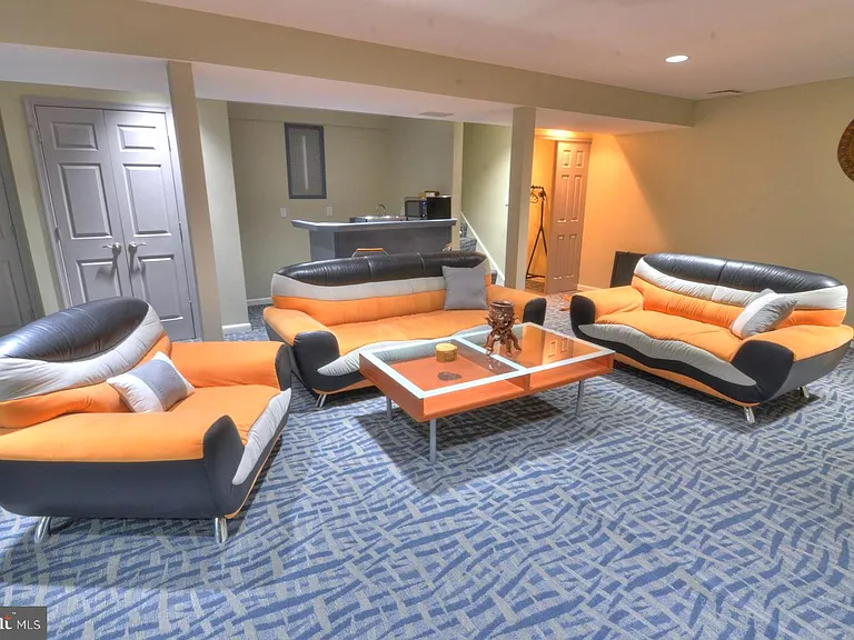 4304 Silas Hutchinson Dr — Photo 8