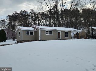 4068 Georges Run Rd, Ridgeley, WV 26753