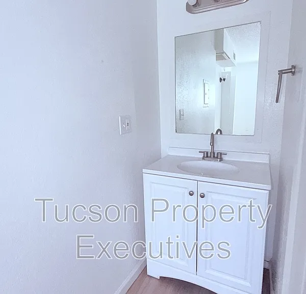 3810 E Monte Vista Dr #206 — Photo 14