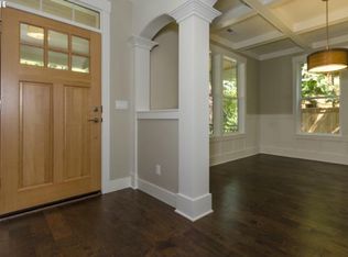 927 10th St, Lake Oswego, OR 97034