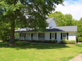 428 Thorn Meadow Ln, Boiling Springs, SC 29316