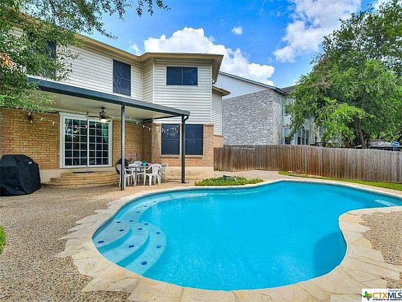 3rd image of 15843 Pleasant Well Dr