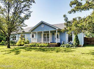 8510 Confederate Place Dr, Pewee Valley, KY 40056