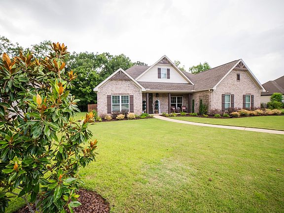 2nd image of 1660 Arborway Cir