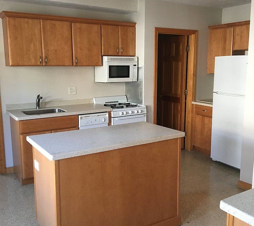 1st image of 998 Washington St APT 1